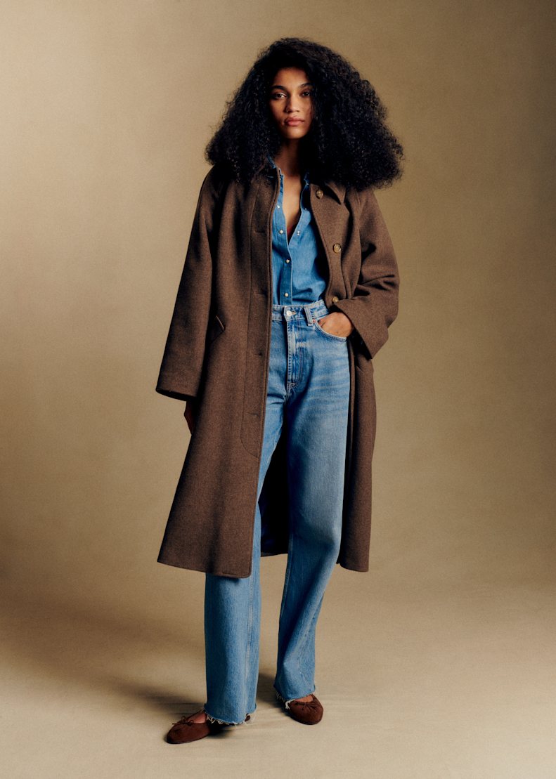 Sézane Essentials - Woman in brown coat